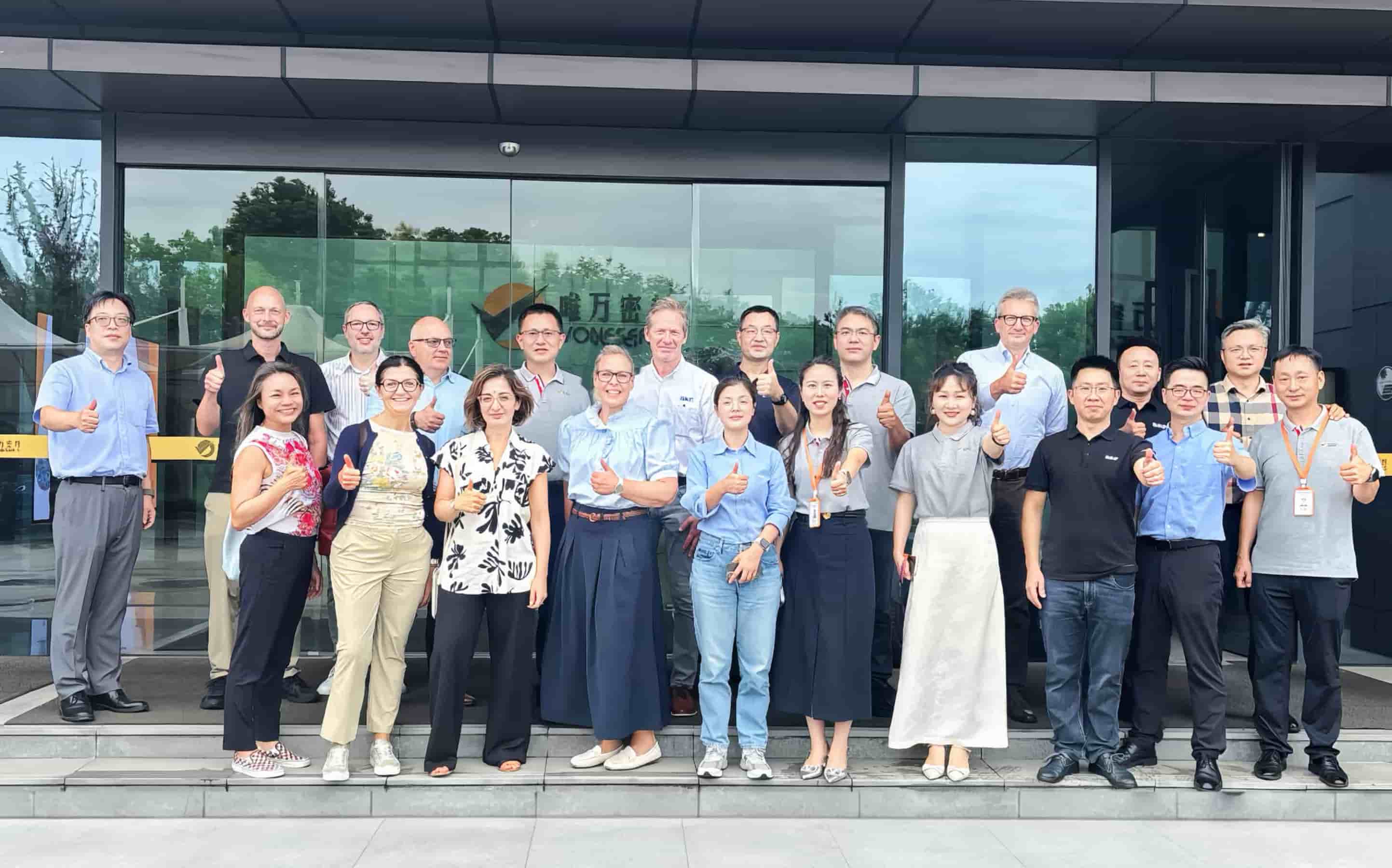 L'équipe mondiale des joints d'étanchéité de SKF rend visite à Voneseals
